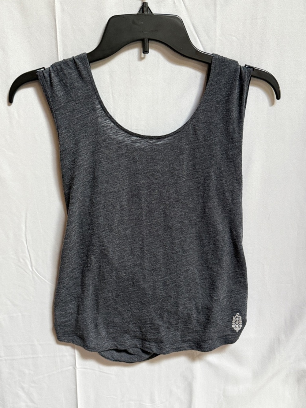 P17. Free People Movement Back To Back Tank 
Size: S
Charcoal grey